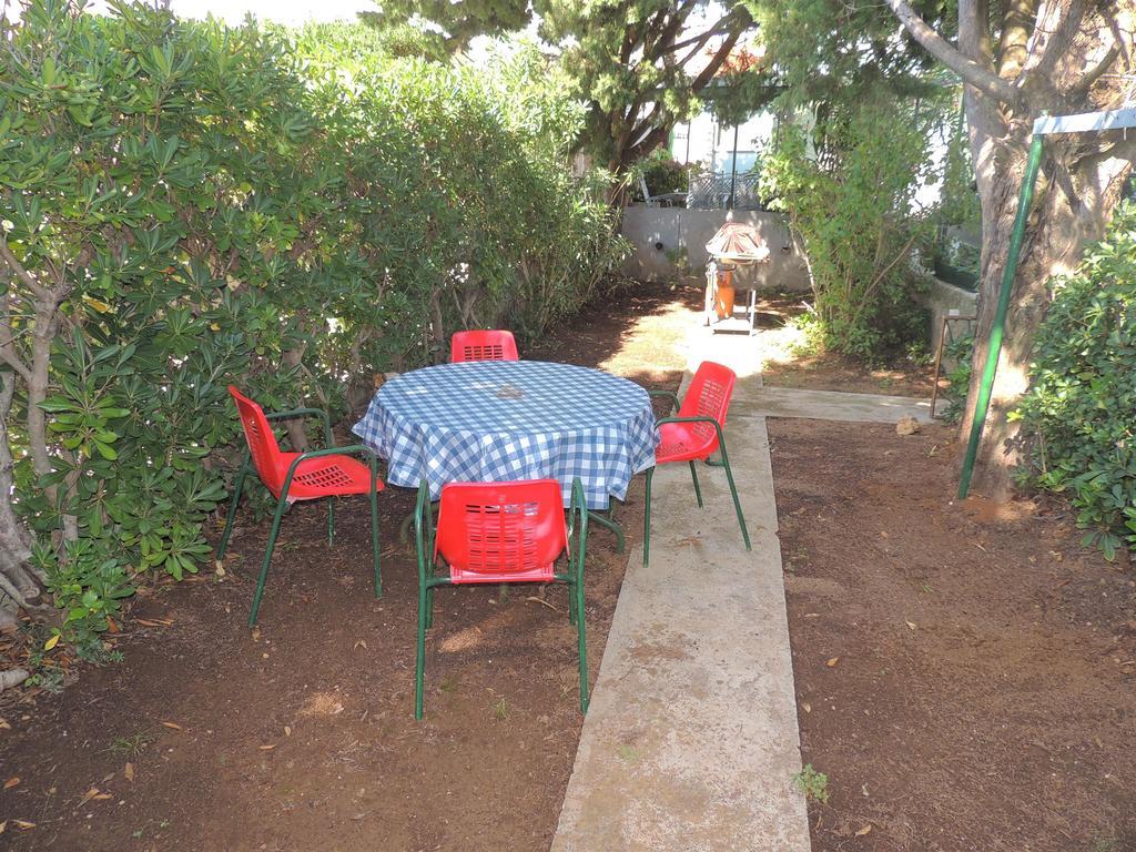 קרק Apartments Zlatko מראה חיצוני תמונה