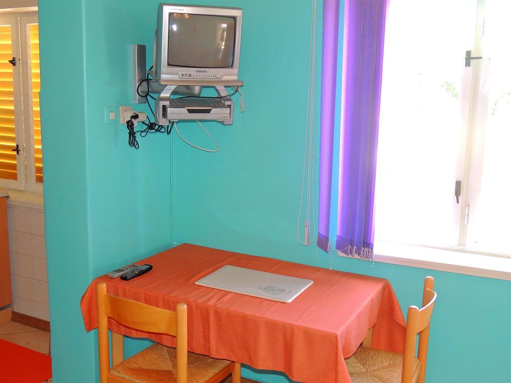 קרק Apartments Zlatko מראה חיצוני תמונה