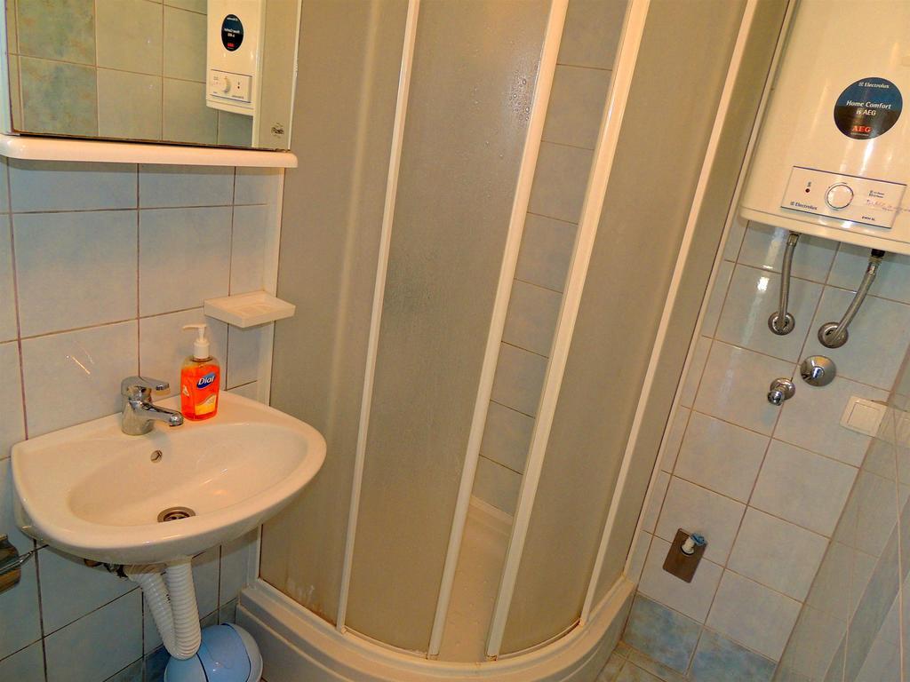 קרק Apartments Zlatko מראה חיצוני תמונה